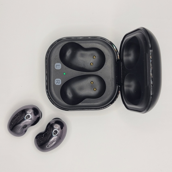 Brand New Buds Live Headphones TWS Bluetooth - Picture 5 of 12